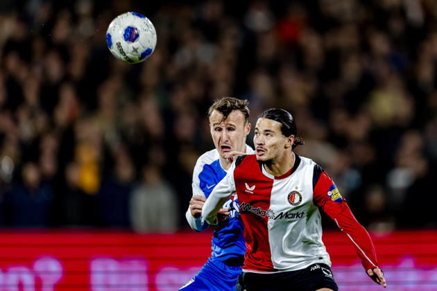 ROTTERDAM AZ Alkmaar midfielder Peer Koopmeiners, SC Feyenoord Rotterdam forward Anis Hadj Moussa during the Vriendenloterij Eredivisie match between Feyenoord and AZ at De Kuip on October 10, 2026, in Rotterdam, the Netherlands. Photo by DeFodi Images