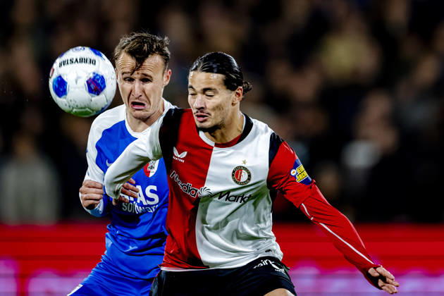 ROTTERDAM AZ Alkmaar midfielder Peer Koopmeiners and SC Feyenoord Rotterdam forward Anis Hadj Moussa during the Vriendenloterij Eredivisie match between Feyenoord and AZ at De Kuip on October 10, 2026, in Rotterdam, the Netherlands. Photo by DeFodi Images