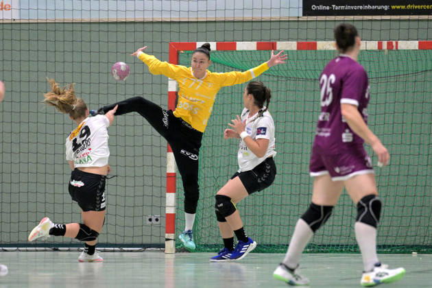 Sara Suba, TusSies Metzingen, 77 in goal against Zoe Sprenger’s SCM Ramnicu Valcea, 19 on the shot TusSies Metzingen vs. SCM Ramnicu Valcea, Handball, EHF, Europa League Qualification Second Leg, 2026–2027 Season, October 10, 2026, TusSies Metzingen vs. SCM Ramnicu Valcea, Handball, EHF, European League Qualification Second Leg, 2026–2027 Season, October 10, 2026, Metzingen Copyright: xEibner-Pressefotox EP_TBR