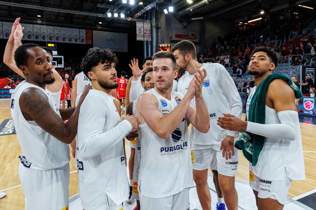 Team, squad, cheering, celebration, positive emotions, positive emotion, end of the game, BMA365 Bamberg Baskets vs. Syntainics MBC, basketball, easyCredit BBL, Matchday 5, October 10, 2026 BMA365 Bamberg Baskets vs. Syntainics MBC, basketball, easyCredit BBL, Matchday 5, October 10, 2026 Bamberg Copyright: xEibner-Pressefoto G.xSantemizx EP_EER