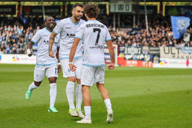Lovis Bierschenk, SV Waldhof Mannheim, 7, scorer of the 1-1 goal; goal and goal celebration, gestures, joy, emotions with Goncalo Gregorio, SV Waldhof Mannheim, 9, and Darnell Keumo, SV Waldhof Mannheim, 17; Soccer 3rd Division, Matchday 8, SG Sonnenhof Großaspach vs. SV Waldhof Mannheim on October 10, 2026, at the WIRmachenDRUCK Arena in Aspach Großaspach, Germany; Aspach Großaspach, WIRmachenDRUCK Arena, Germany Copyright: xFranzxReindelx