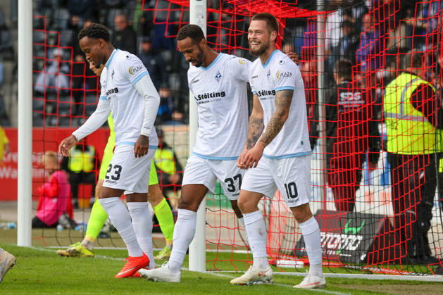 Julian Ulbricht, SV Waldhof Mannheim, 10, scorer of the 1-5 goal, Goal and goal celebration, gestures, joy, emotions with Leroy Mickels of SV Waldhof Mannheim, 23, and Noah Sarenren Bazee of SV Waldhof Mannheim, 37. Soccer 3rd Division, Matchday 8, SG Sonnenhof Großaspach vs. SV Waldhof Mannheim on October 10, 2026, at the WIRmachenDRUCK Arena in Aspach Großaspach, Germany; Aspach Großaspach, WIRmachenDRUCK Arena, Germany Copyright: xFranzxReindelx