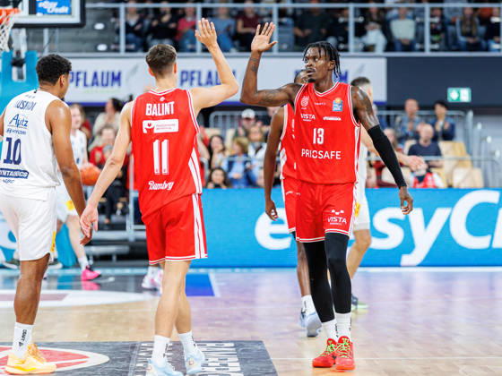 Richard Balint, BMA365 Bamberg Baskets, 11; Trevon Scott, BMA365 Bamberg Baskets, 13; BMA365 Bamberg Baskets vs. Syntainics MBC, Basketball, easyCredit BBL, Matchday 5, October 10, 2026 BMA365 Bamberg Baskets vs. Syntainics MBC, Basketball, easyCredit BBL, Matchday 5, October 10, 2026 Bamberg Copyright: xEibner-Pressefoto G.xSantemizx EP_EER