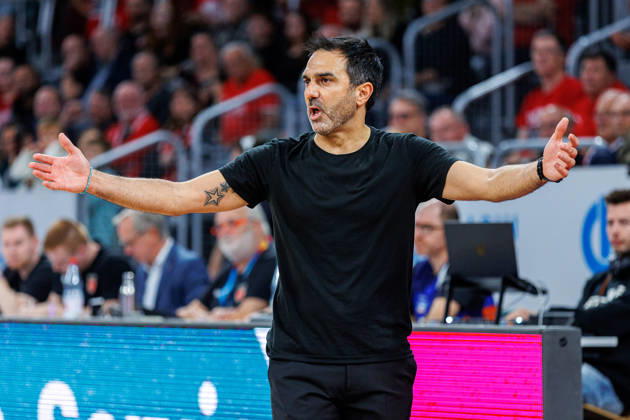 Jesus Ramirez, BMA365 Bamberg Baskets, Coach, single image, single photo, portrait, disappointed, disappointment, negative emotions, negative emotion, BMA365 Bamberg Baskets vs. Syntainics MBC, basketball, easyCredit BBL, Matchday 5, October 10, 2026 BMA365 Bamberg Baskets vs. Syntainics MBC, basketball, easyCredit BBL, Matchday 5, October 10, 2026 Bamberg Copyright: xEibner-Pressefoto G.xSantemizx EP_EER