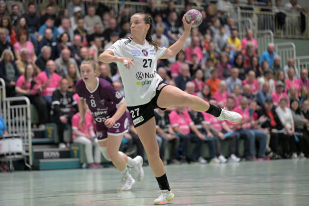 Julia Maidhof, SCM Ramnicu Valcea, 27, during a 7-meter throw in the TusSies Metzingen vs. SCM Ramnicu Valcea match, handball, EHF, Europa League Qualification Second Leg, 2026–2027 season, October 10, 2026, TusSies Metzingen vs. SCM Ramnicu Valcea, Handball, EHF, Europa League Qualification Second Leg, 2026–2027 Season, October 10, 2026, Metzingen Copyright: xEibner-Pressefotox EP_TBR