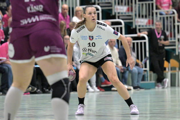 Inger Smits SCM Ramnicu Valcea, 10 on the ball TusSies Metzingen vs. SCM Ramnicu Valcea, Handball, EHF, Europa League Qualification Second Leg, 2026–2027 Season, October 10, 2026, TusSies Metzingen vs. SCM Ramnicu Valcea, Handball, EHF, Europa League Qualification Second Leg, 2026–2027 Season, October 10, 2026, Metzingen Copyright: xEibner-Pressefotox EP_TBR