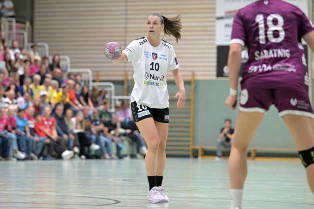 Inger Smits SCM Ramnicu Valcea, 10 on the ball TusSies Metzingen vs. SCM Ramnicu Valcea, Handball, EHF, Europa League Qualification Second Leg, 2026–2027 Season, October 10, 2026, TusSies Metzingen vs. SCM Ramnicu Valcea, Handball, EHF, Europa League Qualification Second Leg, 2026–2027 Season, October 10, 2026, Metzingen Copyright: xEibner-Pressefotox EP_TBR