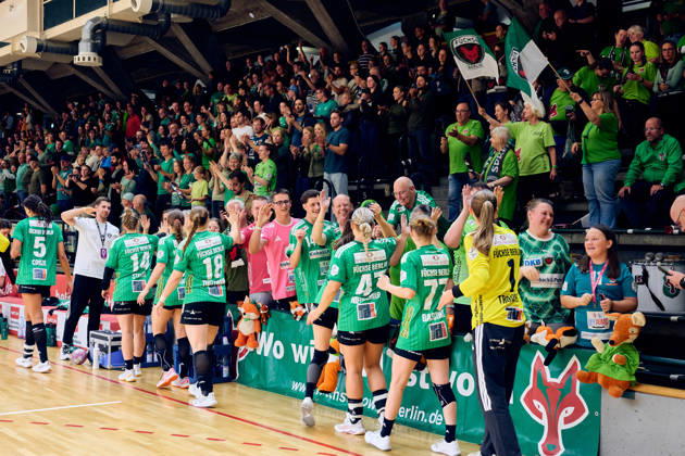 Fuechse Berlin celebrate a draw, GER, Women s Handball Bundesliga 2, Fuechse Berlin vs. SG Nürtingen-Zizishausen, 2026–27 season, Matchday 5, October 10, 2026, GER, Women’s Handball Bundesliga 2, Füchse Berlin vs. SG Nürtingen-Zizishausen, 2026–27 season, Matchday 5, October 10, 2026, Berlin Copyright: xEibner-Pressefotox xClaudiusxRauchx EP_CRH