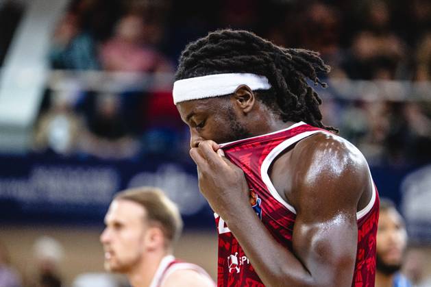 Rostock, Germany, October 10, 2026; easyCredit BBL 2026–2027, Matchday 5: Rostock Seawolves vs. Fitness First Würzburg Baskets. Pictured: Charles Thompson of the Fitness First Würzburg Baskets, looking dissatisfied on the court. Copyright: xFotostandx xVoelkerx