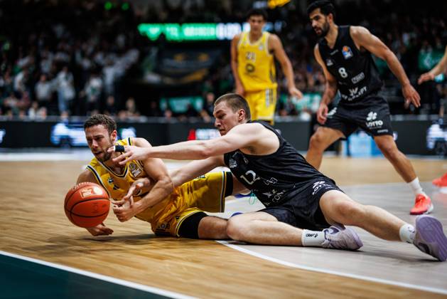 Jordan Ford of Alba Berlin goes head-to-head with Marten Linssen of the Gladiators Trier, Action: Vet Concept Gladiators Trier vs. Alba Berlin, Basketball, easyCredit BBL, Matchday 5, 2026–2027 Season, October 10, 2026, Vet Concept Gladiators Trier vs. Alba Berlin, Basketball, easyCredit BBL, Matchday 5, 2026–2027 season, October 10, 2026 Copyright: xEibnerxPressefotox EP_ANS