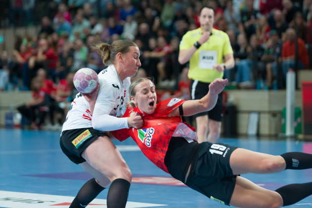 Zoe Stens Zwickau, 73, Lea Gruber, Halle, 19, SV Union Halle Neustadt vs. BSV Sachsen Zwickau, Women’s Handball Bundesliga, 1st Bundesliga, Matchday 5, 2026–27 Season, October 10, 2026, Halle SWH Arena, Saxony-Anhalt, Germany