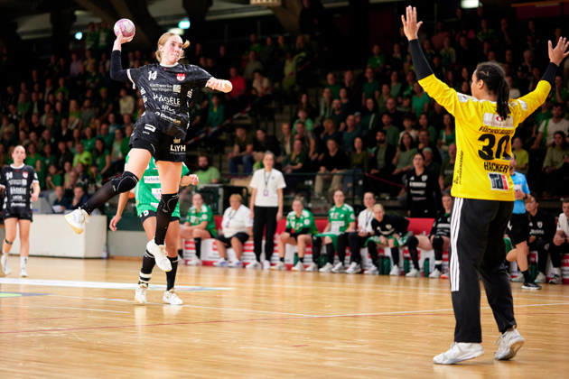 Nora Erhardt, SG Nürtingen-Zizishausen, 14, MERCY HACKER, Füchse Berlin, 30, GER, Women s Handball Bundesliga 2, Füchse Berlin vs. SG Nürtingen-Zizishausen, 2026–27 season, Matchday 5, October 10, 2026 GER, Women s Handball Bundesliga 2, Fuechse Berlin vs. SG Nuertingen Zizishausen, 2026–27 season, Matchday 5, October 10, 2026 Berlin Copyright: xClaudiusxRauch,xEibner-Pressefotox xClaudiusxRauchx EP_CRH