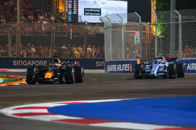 Formula 1 Singapore Grand Prix SINGAPORE - OCTOBER 10: Red Bull s driver Max Verstappen (L) during the Qualifying Session at the Formula One Grand Prix of Singapore, at the Marina Bay Street Circuit in Singapore, on October 10, 2026. Daniel Ceng Anadolu Singapore Singapore. Editorial use only. Please get in touch for any other usage.  Copyright: x2026xAnadoluxDanielxCengx