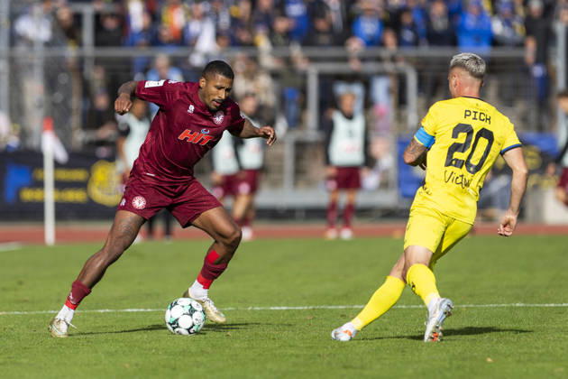 3rd Division, Fortuna Cologne 1 FC Saarbrücken 10 10 2026 Florian Heister Fortuna Cologne, 17, Florian Pick, 1 FC Saarbrücken, October 20, 2026, 3rd Division, Fortuna Cologne vs. 1 FC Saarbrücken, Matchday 8, on October 10, 2026, Südstadion, Cologne. DFB regulations prohibit any use of photographs as image sequences and or quasi-video. Copyright: xBEAUTIFULxSPORTS Meuselx