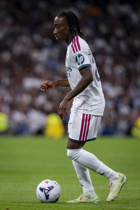 Real Madrid CF v Villarreal CF - LaLiga EA Sports 2026 27 Yan Diomande of Real Madrid CF is in action with the ball during the LaLiga EA Sports football match between Real Madrid CF and Villarreal CF at Estadio Bernabeu on October 10, 2026 in Madrid, Spain. Madrid Estadio Bernabeu Madrid Spain Copyright: xAlbertoxGardinx AGardin_20261010_Rea_Mad_Vil_0005