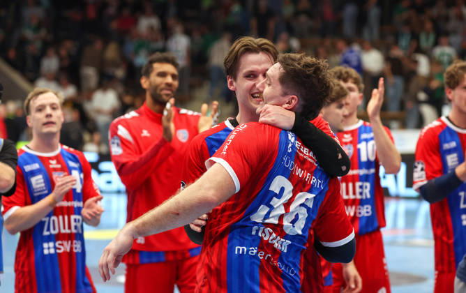 October 10, 2026, Germany, Göppingen, Opel HBL Bundesliga Handball, FRISCH AUF Göppingen vs. SG BBM Bietigheim, Bietigheim celebrates, from left: Maxim Orlov (BBM), Jonathan Fischer (BBM)