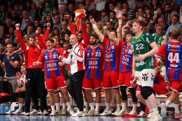 October 10, 2026, Germany, Göppingen, Opel HBL Bundesliga Handball, FRISCH AUF Göppingen vs. SG BBM Bietigheim, Bietigheim celebrating, BBM Coach Hartmut Mayerhoffer, BBM celebrating