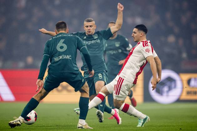 AMSTERDAM - (lr) Darko Nejašmić of NEC Nijmegen, Bryan Linssen of NEC Nijmegen, Oscar Gloukh of Ajax during the Dutch Eredivisie match between AFC Ajax and NEC Nijmegen at the Johan Cruijff ArenA on October 10, 2026 in Amsterdam, the Netherlands. MAURICE VAN STEEN ANP Eredivisie 2026 27 xVIxANPxSportx xxANPxIVx 572057564 originalFilename: 572057564