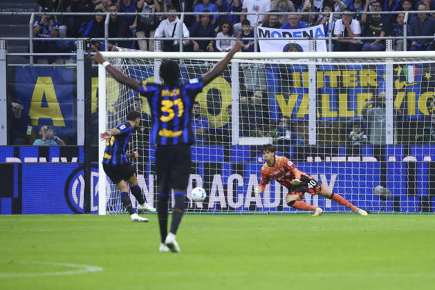 FC Internazionale v Parma Calcio - Serie A 2026 27 Hakan Calhanoglu in action during the Serie A match between FC Internazionale and Parma Calcio at Giuseppe Meazza in Milano, Italy, on October 10, 2026. Milano Milano Italy Copyright: xMairoxCinquettix originalFilename:cinquetti-fcintern261010_npfMO