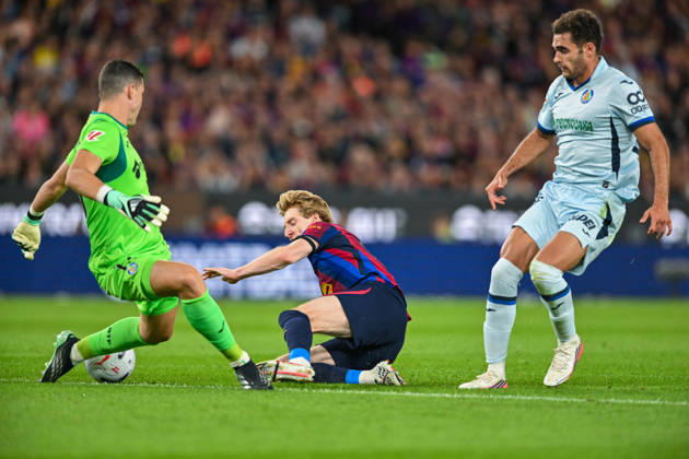 FC Barcelona, Barca v GETAFE CF SPOTIFY CAMP NOU. BARCELONA October 10,2026 FC BARCELONA vs GETAFE CF OCTOBER 10 ,2026 Anthony Gordon (17) of FC Barcelona vies with Andres Garcia (21) of Getafe CF and David Soria (13) goalkeeper of Getafe CF during the match between FC Barcelona and Getafe CF corresponding to the eighth day of La Liga EA Sports at at Spotify Camp Nou in Barcelona, Spain. Barcelona ESP Copyright: xS.xRosx