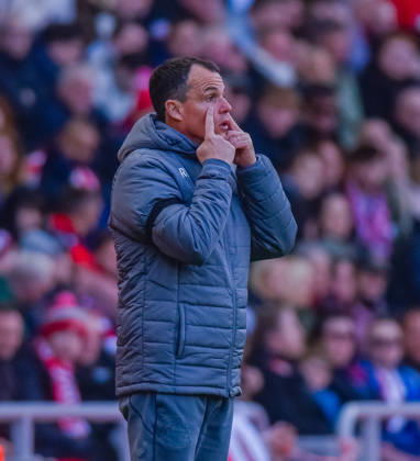 Sunderland v Brighton, Premier League, Football, Stadium Of Light, Sunderland UK - 10 Oct 2026 Regis Le Bris manager of Sunderland Association Football Club coaches Sunderland Stadium Of Light Tyne and Wear UK, UK NEWSPAPERS OUT Copyright: xAdamxCookx