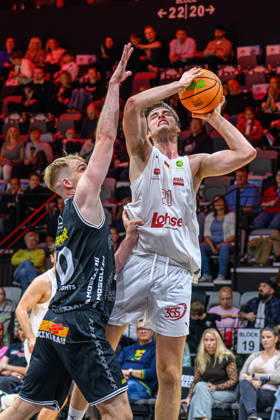 October 10, 2026 Basketball Season 2026–2027 2nd Bundesliga Pro A Matchday 4 Nuremberg Falcons Basketball Club NBC Kreisbau Kirchheim Knights AlSch xalxscx Lukas Zerner 10, Kreisbau Kirchheim Knights Jarne Jürgens Juergens 21, Nuremberg Falcons BC NBC