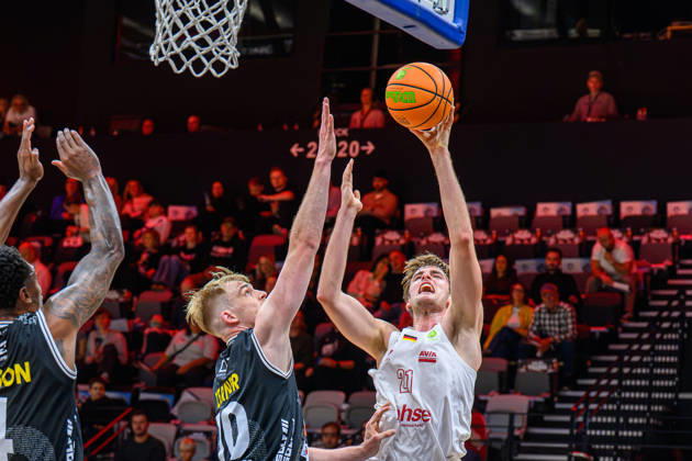 October 10, 2026 Basketball Season 2026–2027 2nd Bundesliga Pro A Matchday 4 Nuremberg Falcons Basketball Club NBC Kreisbau Kirchheim Knights AlSch xalxscx Lukas Zerner 10, Kreisbau Kirchheim Knights Jarne Jürgens Juergens 21, Nuremberg Falcons BC NBC