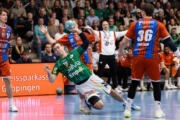 Max BENEKE, FRISCH AUF Goeppingen, scores a goal on the 9th, play, shot on goal, GER, FRISCH AUF Goeppingen vs. SG BBM Bietigheim, Handball, Bundesliga, OPEL HBL, Matchday 8, 2026–2027 season, October 10, 2026, GER, FRISCH AUF Goeppingen vs. SG BBM Bietigheim, Handball, Bundesliga, OPEL HBL, Matchday 8, 2026–2027 season, October 10, 2026, Göppingen Copyright: xEibnerxPressefoto OliverxSchmidtx EP_OST