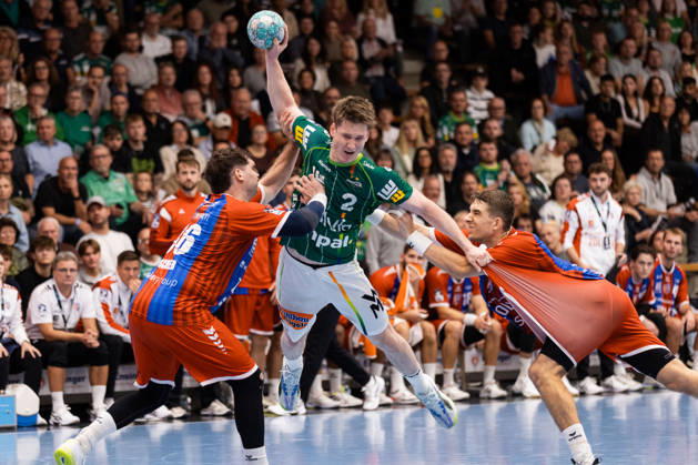 Oskar NEUDECK, FRISCH AUF Goeppingen, 02, scores a goal, play, shot on goal GER, FRISCH AUF Goeppingen vs. SG BBM Bietigheim, Handball, Bundesliga, OPEL HBL, Matchday 8, 2026–2027 season, October 10, 2026, GER, FRISCH AUF Goeppingen vs. SG BBM Bietigheim, Handball, Bundesliga, OPEL HBL, Matchday 8, 2026–2027 season, October 10, 2026, Goeppingen Copyright: xEibnerxPressefoto OliverxSchmidtx EP_OST