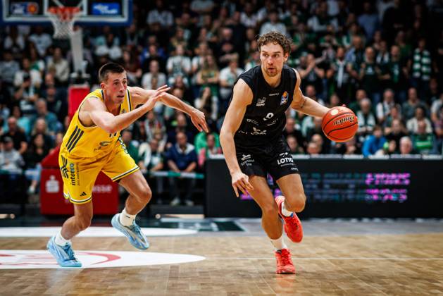 Marco Hollersbacher s Gladiators Trier in a head-to-head matchup with Joe Wieskamp s Alba Berlin, Action: Vet Concept Gladiators Trier vs. Alba Berlin, Basketball, easyCredit BBL, Matchday 5, 2026–2027 Season, October 10, 2026, Vet Concept Gladiators Trier vs. Alba Berlin, Basketball, easyCredit BBL, Matchday 5, 2026–2027 Season, October 10, 2026 Copyright: xEibnerxPressefotox EP_ANS