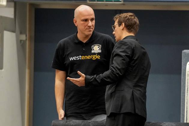 Basketball in Essen ** FOR EDITORIAL PURPOSES ONLY ** EDITORIAL USE ONLY ** p Coach Lars Wendt, ETB Miners The 2nd Bundesliga ProA game on October 10, 2026, ETB Miners vs. the PS Karlsruhe LIONS, ended at the Sporthalle Am Hallo, Ernestinenstraße 57, with X X Michael Gohl FUNKE Photo Services p Sports Germany North Rhine-Westphalia Essen Copyright MichaelxGohl Copyright: MichaelxGohl doc87z23781d1kdfup9q7y ,EDITORIAL USE ONLY Copyright: MichaelxGohl