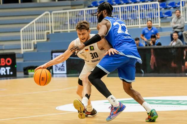 Basketball in Essen ** FOR EDITORIAL PURPOSES ONLY ** EDITORIAL USE ONLY ** p Marc William Friederici ETB Miners vs. Bazoumana Kone Lions The 2nd Bundesliga ProA game on October 10, 2026, ETB Miners vs. PS Karlsruhe LIONS, ended at the Sporthalle Am Hallo, Ernestinenstraße 57, with X X Michael Gohl FUNKE Photo Services p Sports Germany North Rhine-Westphalia Essen Copyright MichaelxGohl Copyright: MichaelxGohl doc87z237986bc5nmukvhf ,EDITORIAL USE ONLY Copyright: MichaelxGohl