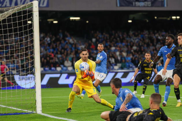 October 10, 2026, Napoli, Campania, ITALIA: Alex Meret of SSC Napoli during the 2026 27 Serie A match between SSC Napoli and FC Frosinone, played on October 10, 2026, at the Stadio Diego Armando Maradona in Naples Napoli ITALIA - ZUMAs236 20261010_aap_s236_020 Copyright: xFabioxSassox