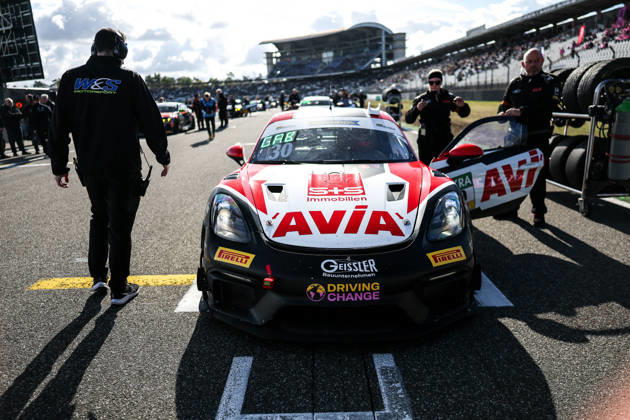 ADAC GT4 Germany, 11. + 12. Rennen Hockenheim 2026 30 Porsche 718 Cayman GT4 RS Clubsport, Avia W&S Motorsport: Maximilian Schreyer, Alon Gabbay - picture by Gruppe C Photography Sachsenring Hockenheimring Bayern Germany Copyright: xGruppexCxPhotographyx