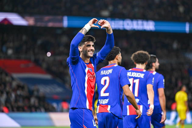 Paris Saint-Germain v Le Mans FC - Ligue 1 McDonald s 2026 2027 Maghnes AKLIOUCHE of Paris Saint-Germain , Achraf HAKIMI of Paris Saint-Germain and Lucas BERALDO of Paris Saint-Germain celebrate after scores during Ligue 1 McDonald s match between Paris and Le Mans at Parc des Princes on October 10, 2026 in Paris, France. Paris France  Copyright: xBaptistexFernandezx 776573319