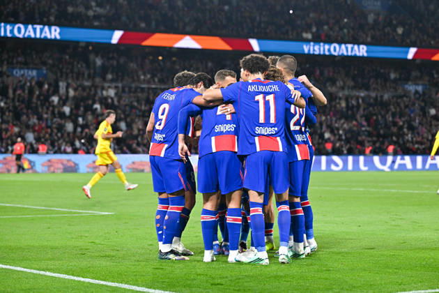 Paris Saint-Germain v Le Mans FC - Ligue 1 McDonald s 2026 2027 Illya ZABARNYI of Paris Saint-Germain , Ferran TORRES of Paris Saint-Germain , Dro FERNANDEZ of Paris Saint-Germain , Mika GODTS of Paris, Maghnes AKLIOUCHE of Paris Saint-Germain , Achraf HAKIMI of Paris Saint-Germain and Lucas BERALDO of Paris Saint-Germain celebrate after scores during Ligue 1 McDonald s match between Paris and Le Mans at Parc des Princes on October 10, 2026 in Paris, France. Paris France  Copyright: xBaptistexFernandezx 776573319