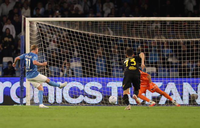 October 10, 2026, Napoli, Campania, ITALIA: Goal the Kevi De Bruyne of SSC Napoli during the 2026 27 Serie A match between SSC Napoli and FC Frosinone, played on October 10, 2026, at the Stadio Diego Armando Maradona in Naples Serie A Football Match Ã¢â‚¬ 2026 27 Season: Napoli Vs. Frosinone  - ZUMAs236 20261010_aap_s236_051 Copyright: xFabioxSassox