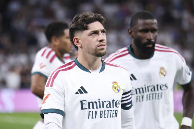 Real Madrid vs. Villarreal, La Liga EA Sports 2026, October 10, 2026, Santiago Bernabéu Stadium, Madrid, Spain Federico Valverde of Real Madrid looks out at the fans during the La Liga EA Sports match between Real Madrid and Villarreal at Santiago Bernabéu Stadium on October 10, 2026, in Madrid, Spain Madrid Santiago Bernabéu Stadium Madrid Spain Copyright: xAlejandroxMatiasxAcostax
