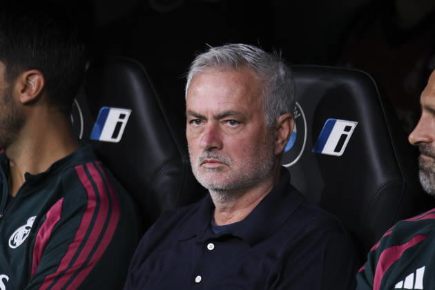 Real Madrid vs. Villarreal, La Liga EA Sports 2026, October 10, 2026, Santiago Bernabéu Stadium, Madrid, Spain Jose Mourinho, coach of Real Madrid, during the La Liga EA Sports match between Real Madrid and Villarreal at Santiago Bernabéu Stadium on October 10, 2026, in Madrid, Spain Madrid Santiago Bernabéu Stadium Madrid Spain Copyright: xAlejandroxMatiasxAcostax