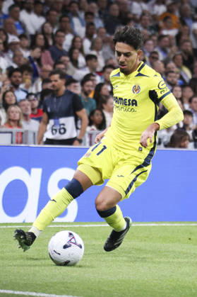 Real Madrid vs. Villarreal, La Liga EA Sports 2026, October 10, 2026, Santiago Bernabéu Stadium, Madrid, Spain Ilias Akhomach of Villarreal during the La Liga EA Sports match between Real Madrid and Villarreal at Santiago Bernabéu Stadium on October 10, 2026, in Madrid, Spain Madrid Santiago Bernabéu Stadium Madrid Spain Copyright: xAlejandroxMatiasxAcostax