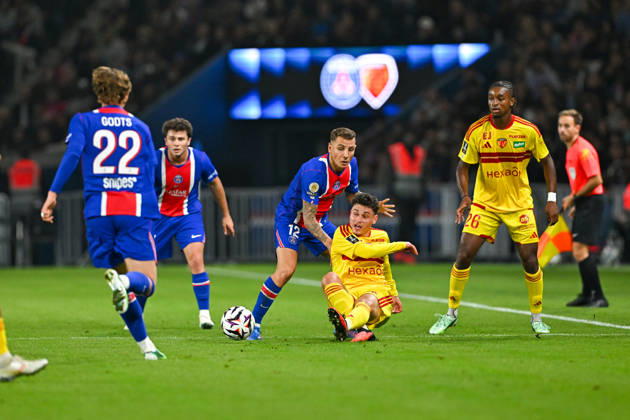 Paris Saint-Germain v Le Mans FC - Ligue 1 McDonald s 2026 2027 Mika GODTS of Paris, Joao NEVES of Paris Saint-Germain , Lucas DIGNE of Paris Saint-Germain , Rayan BAMBA of Le Mans FC and Lucas BRETELLE of Le Mans during Ligue 1 McDonald s match between Paris and Le Mans at Parc des Princes on October 10, 2026 in Paris, France. Paris France Copyright: xBaptistexFernandezx 776573319