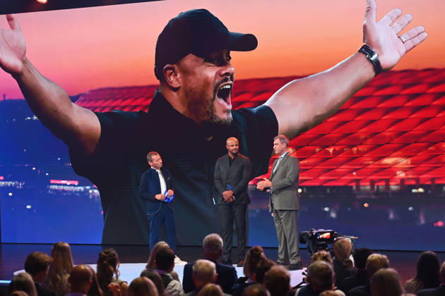 Coach Vincent KOMPANY of Bayern Munich receives the Honorary Award from Bavarian Minister-President Markus SOEDER. Li Markus OTHMER, Bavarian Sports Award 2026 at BMW Welt, Red Carpet, October 10, 2026