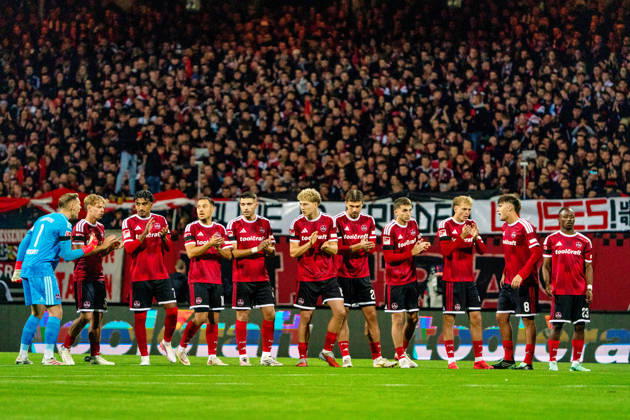 Minute of silence before the match: 1. FC Nuremberg vs. VfL Wolfsburg, GER, 1. FC Nuremberg vs. VfL Wolfsburg, soccer, 2. Bundesliga, Matchday 7, 2026–2027 season, October 10, 2026, DFL regulations prohibit any use of photographs as image sequences and or quasi-video, GER, 1. FC Nuremberg vs. VfL Wolfsburg, soccer, 2. Bundesliga, Matchday 7, 2026–2027 season, October 10, 2026, Nuremberg Copyright: xEibner-Pressefoto MaxxVogelx EP_MVL