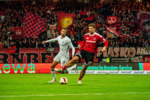 Robert Glatzel, VfL Wolfsburg, 19, and Fynn Otto, 1. FC Nuremberg, 20, GER, 1. FC Nuremberg vs. VfL Wolfsburg, Soccer, 2. Bundesliga, Matchday 7, 2026–2027 Season, October 10, 2026, DFL regulations prohibit any use of photographs as image sequences and or quasi-video, GER, 1 FC Nuremberg vs. VfL Wolfsburg, Soccer, 2. Bundesliga, Matchday 7, 2026–2027 Season, October 10, 2026, Nuremberg Copyright: xEibner-Pressefoto MaxxVogelx EP_MVL