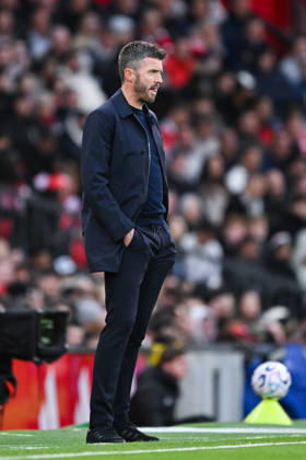 MANCHESTER, ENGLAND, OCT 10: Michael Carrick head coach of Manchester United, ManU looks on during the Premier League match between Manchester United and Tottenham Hotspur at Old Trafford in Manchester, England (Will Palmer Sports Press Photo) Copyright: xWillxPalmer SportsxPressxPhotox Sportspressphoto_SPR251604