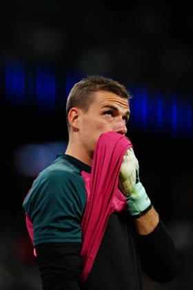 Real Madrid v Villarreal - LaLiga EA Sports 2026 27 MD8 MADRID, SPAIN - OCTOBER 10: Andriy Lunin of Real Madrid looks on before the LaLiga EA Sports match between Real Madrid CF and Villarreal CF at Santiago Bernabeu on October 10, 2026 in Madrid, Spain. Madrid Santiago Bernabeu Madrid Spain Copyright: x x2026xGokhanxTanerx xPSxImagesxGokhanxTanerx xPSxImagesx