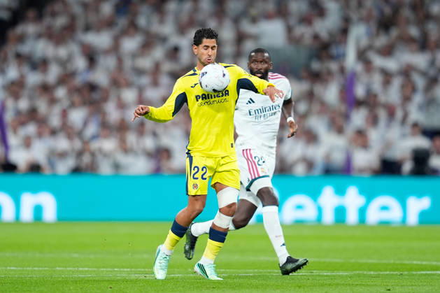 October 10, 2026, Madrid, Madrid, Spain: Ayoze Perez of Villarreal CF controls the ball during the Spanish League, LaLiga EA Sports, football match between Real Madrid and Villarreal CF at Bernabeu stadium on October 10, 2026, in Madrid, Spain. Real Madrid V Villarreal CF - LaLiga EA Sports - ZUMAa181 20261010_zaa_a181_175 Copyright: xDennisxAgyemanx