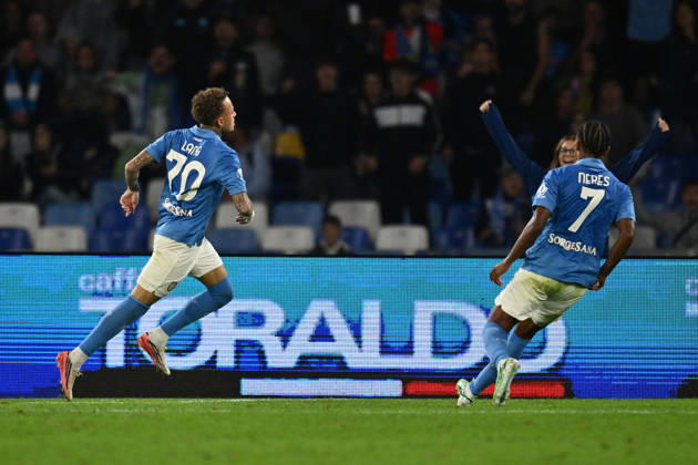 IPA89518488 - Noa Lang of S.S.C. Napoli celebrates after scoring the goal that made the score 2-0 during Matchday 6 of the Serie A Championship between S.S.C. Napoli and Frosinone Calcio at the Diego Armando Maradona Stadium on October 10, 2026, in Naples, Italy. Copyright: xDomenicoxCippitelli IPAxSportx xx IPA89518488