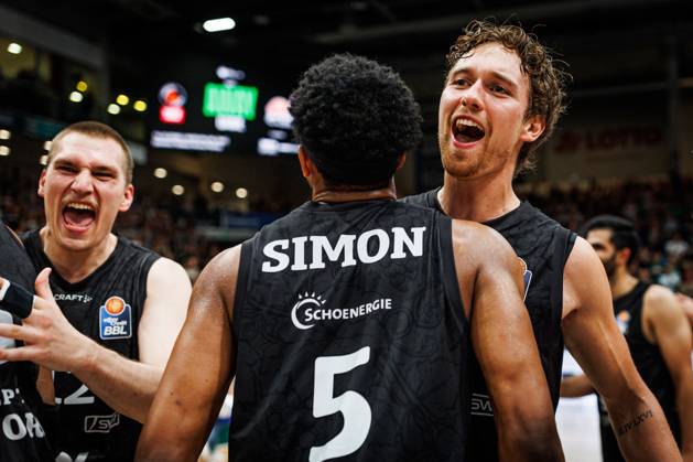 Marco Hollersbacher, Gladiators Trier; Marten Linssen, Gladiators Trier; Justin Simon, Gladiators Trier; celebration, joy, excitement; Vet Concept Gladiators Trier vs. Alba Berlin, basketball, easyCredit BBL, Matchday 5, 2026–2027 season, October 10, 2026, Vet Concept Gladiators Trier vs. Alba Berlin, basketball, easyCredit BBL, Matchday 5, 2026–2027 season, October 10, 2026 Copyright: xEibnerxPressefotox EP_ANS