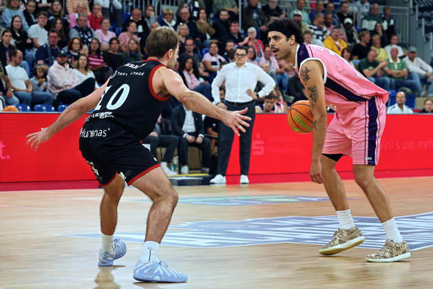 From left in a one-on-one matchup: Sebastian Brach (SBB Baskets Wolmirstedt), 10, Erol Ersek (MLP Academics Heidelberg), 11 GER BBL MLP Academics Heidelberg vs. SBB Baskets Wolmirstedt, Basketball Barmer 2, Basketball Bundesliga ProA, Matchday 4, 2026–2027 Season, October 10, 2026, GER, MLP Academics Heidelberg vs. SBB Baskets Wolmirstedt, Basketball Barmer 2 Basketball Bundesliga ProA Matchday 4, 2026–2027 season, October 10, 2026, Heidelberg Copyright: xEibner-Pressefoto JoergxHirschx EP_JHH